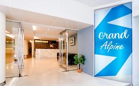 Grand Alpine Hotel