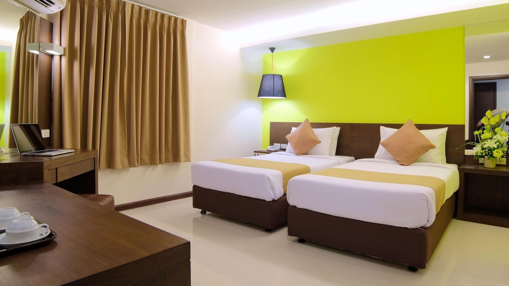 Grand Alpine Hotel Bangkok Luaran gambar