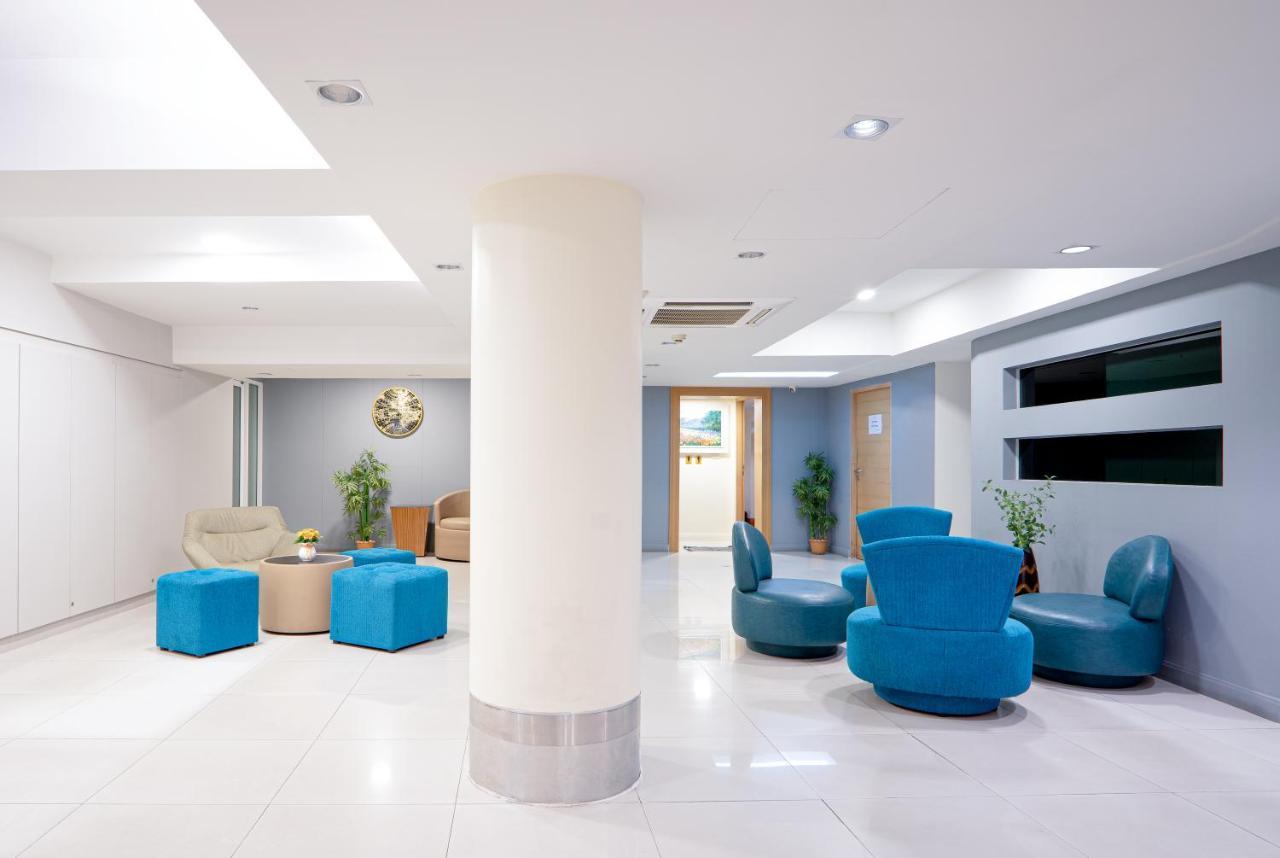 Grand Alpine Hotel Bangkok Luaran gambar