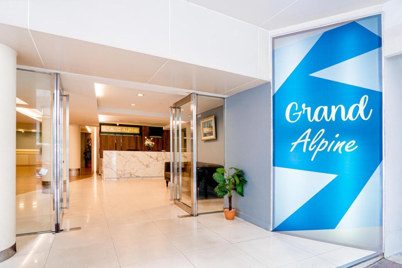 Grand Alpine Hotel Bangkok Luaran gambar
