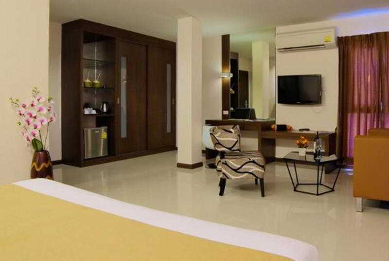Grand Alpine Hotel Bangkok Luaran gambar