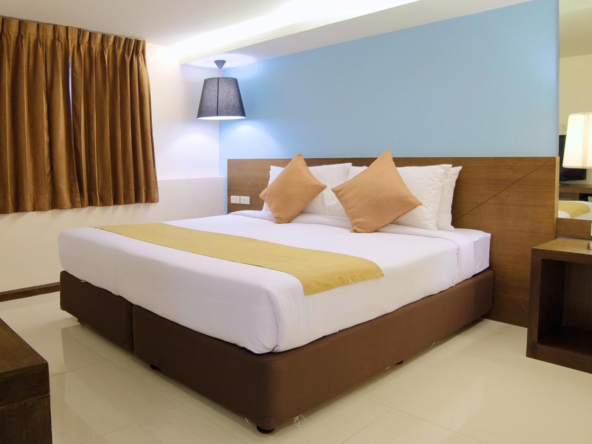 Grand Alpine Hotel Bangkok Luaran gambar
