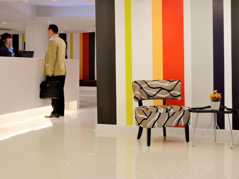 Grand Alpine Hotel Bangkok Luaran gambar