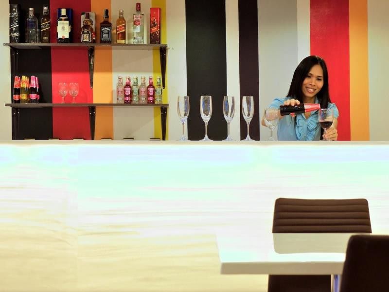 Grand Alpine Hotel Bangkok Luaran gambar