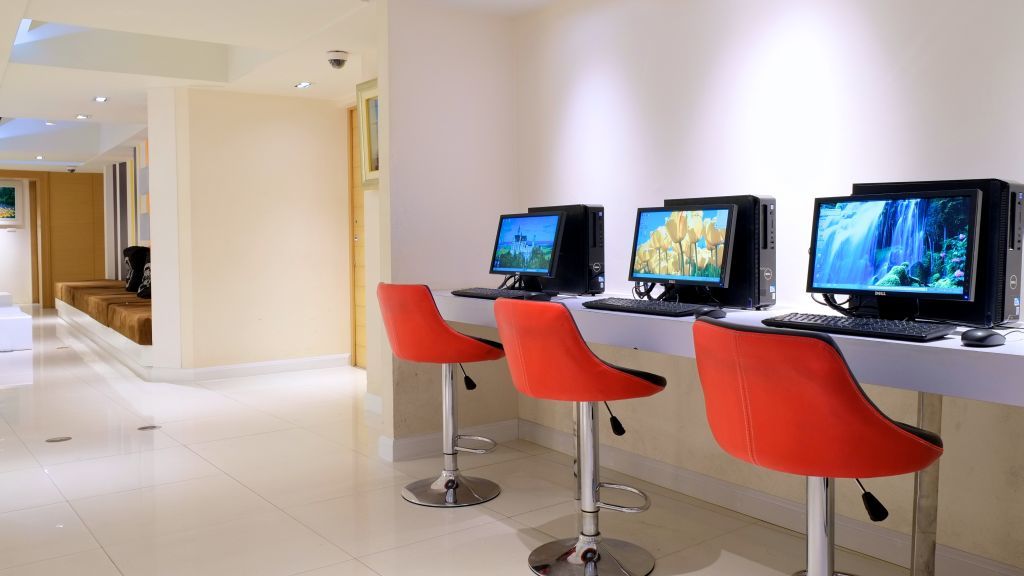 Grand Alpine Hotel Bangkok Luaran gambar